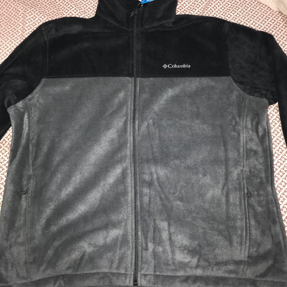 XL Men’s grey Columbia full zip jacket